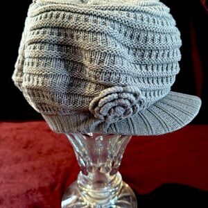 Lurex Cable Knit Slouchy Hat with a Brim& Flower Grey NWT